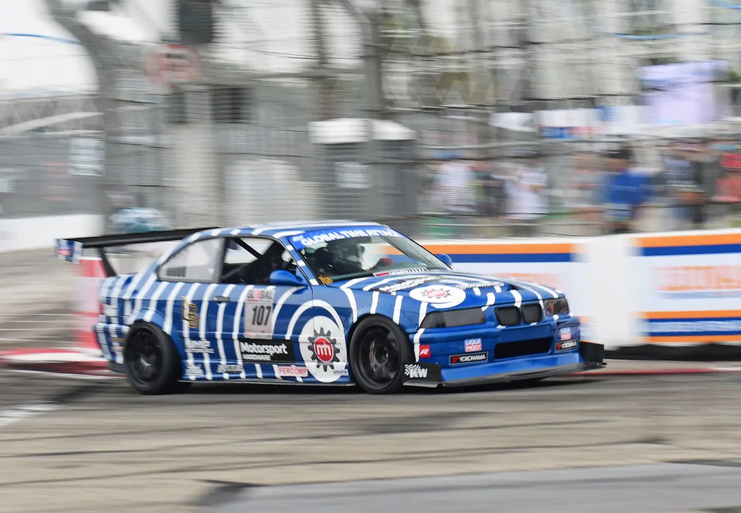 BMW E-Chassis 82mm Motorsport Hardware Black Race Stud Kit 12×1.5