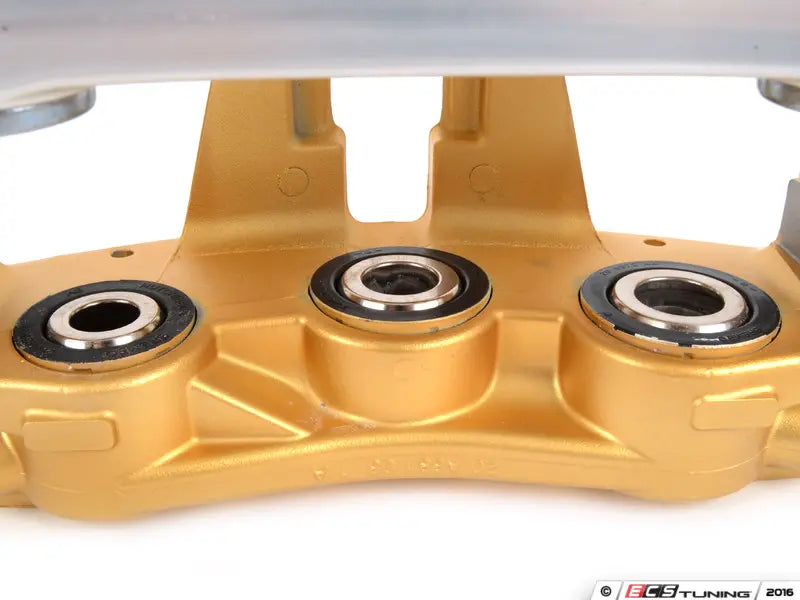 BMW F80 M3 & F82/F83 M4 Genuine OEM Carbon Ceramic Brakes Retrofit Kit