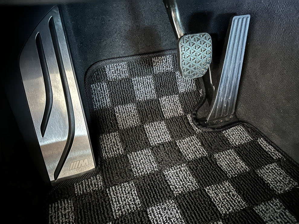 BMW F82 M4 & 4-Series P2M Race Car Flag Checked Floor Mats