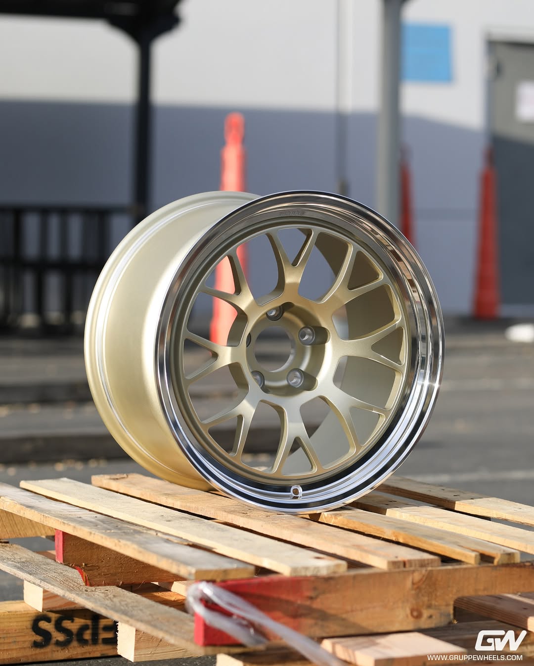 Gruppe Wheels A08R Forged