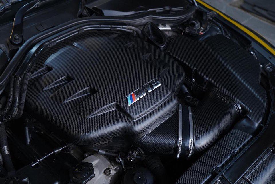 Eventuri BMW E90, E92 & E93 M3 S65 Matte Black Carbon Fiber Plenum