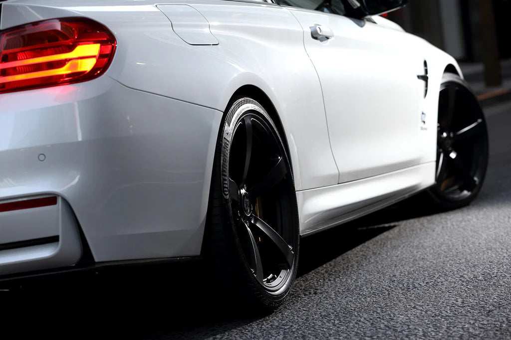 BMW F82 M4 3D Design Carbon Fiber Side Skirt Set